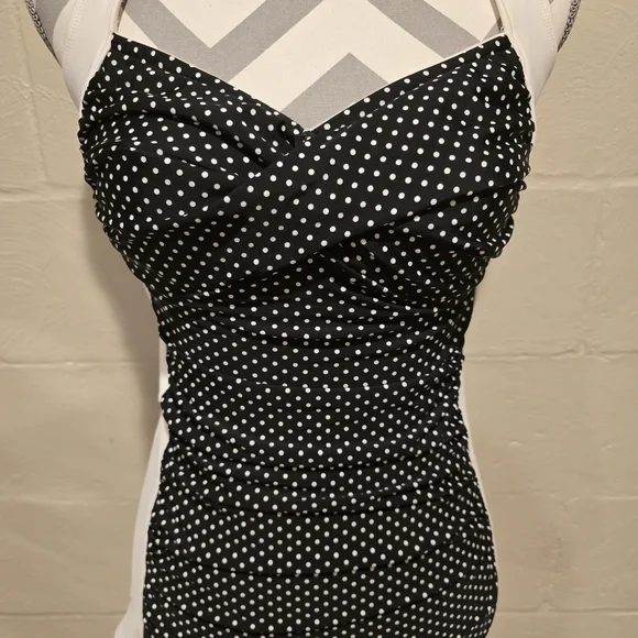 Sheridyn Swim Women's Marilyn Boyleg One Piece Swimsuit US Size 12 Black/White. - Picture 4 of 12